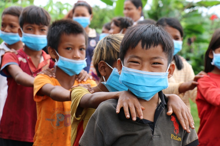 Kinderen in Cambodja gaan weer naar school.