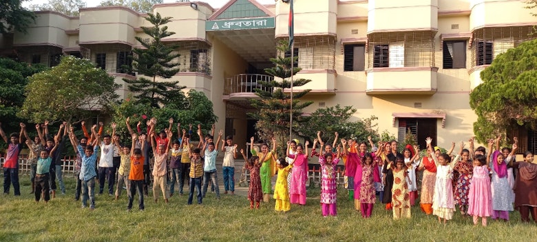 Children celebrate kabir's 40th anniversary 