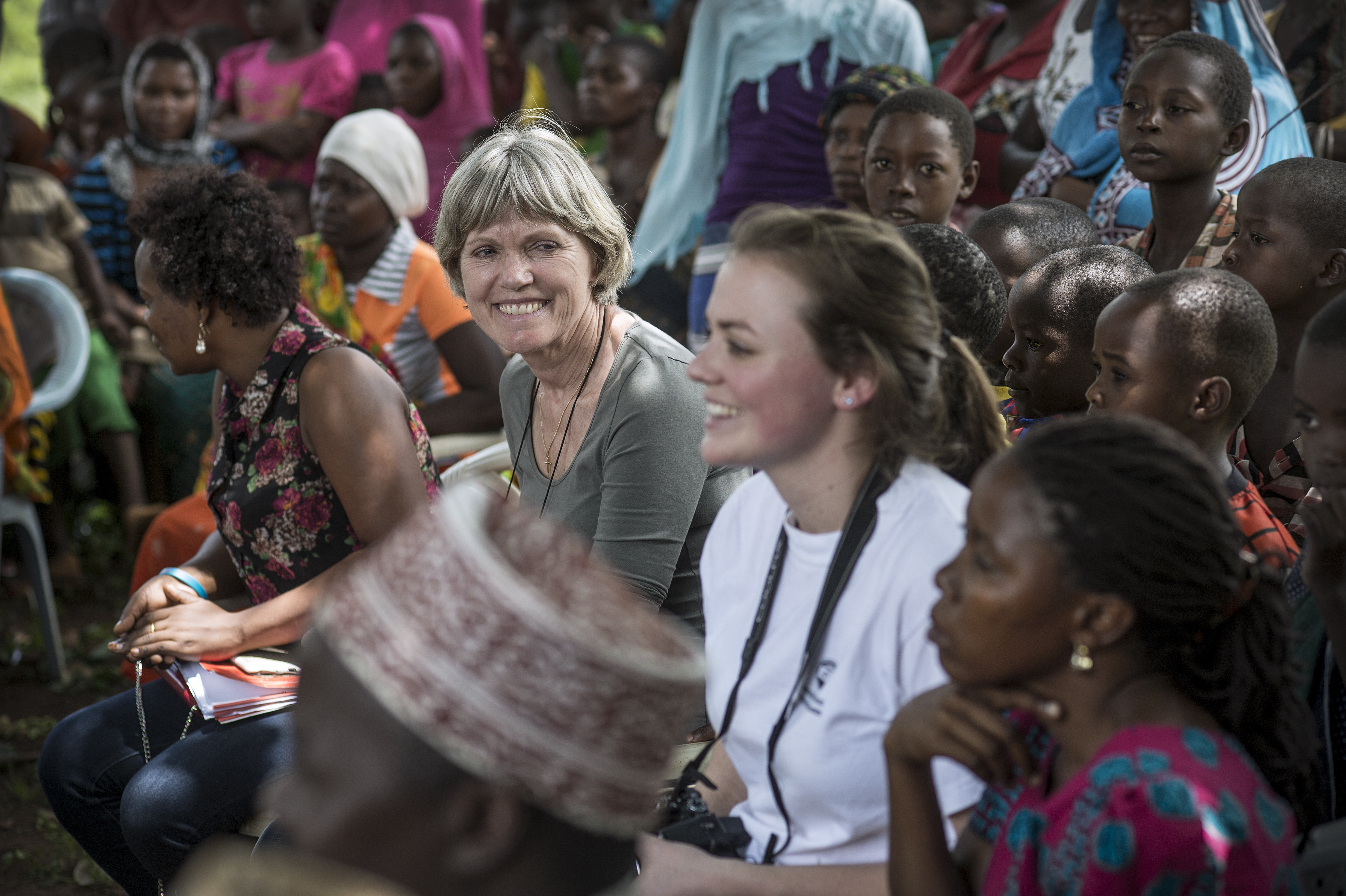 Moeder en dochter Van Breen op reis door Tanzania.