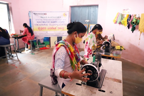 In het Devadasi-project leren meisjes en jonge vrouwen een vak. 