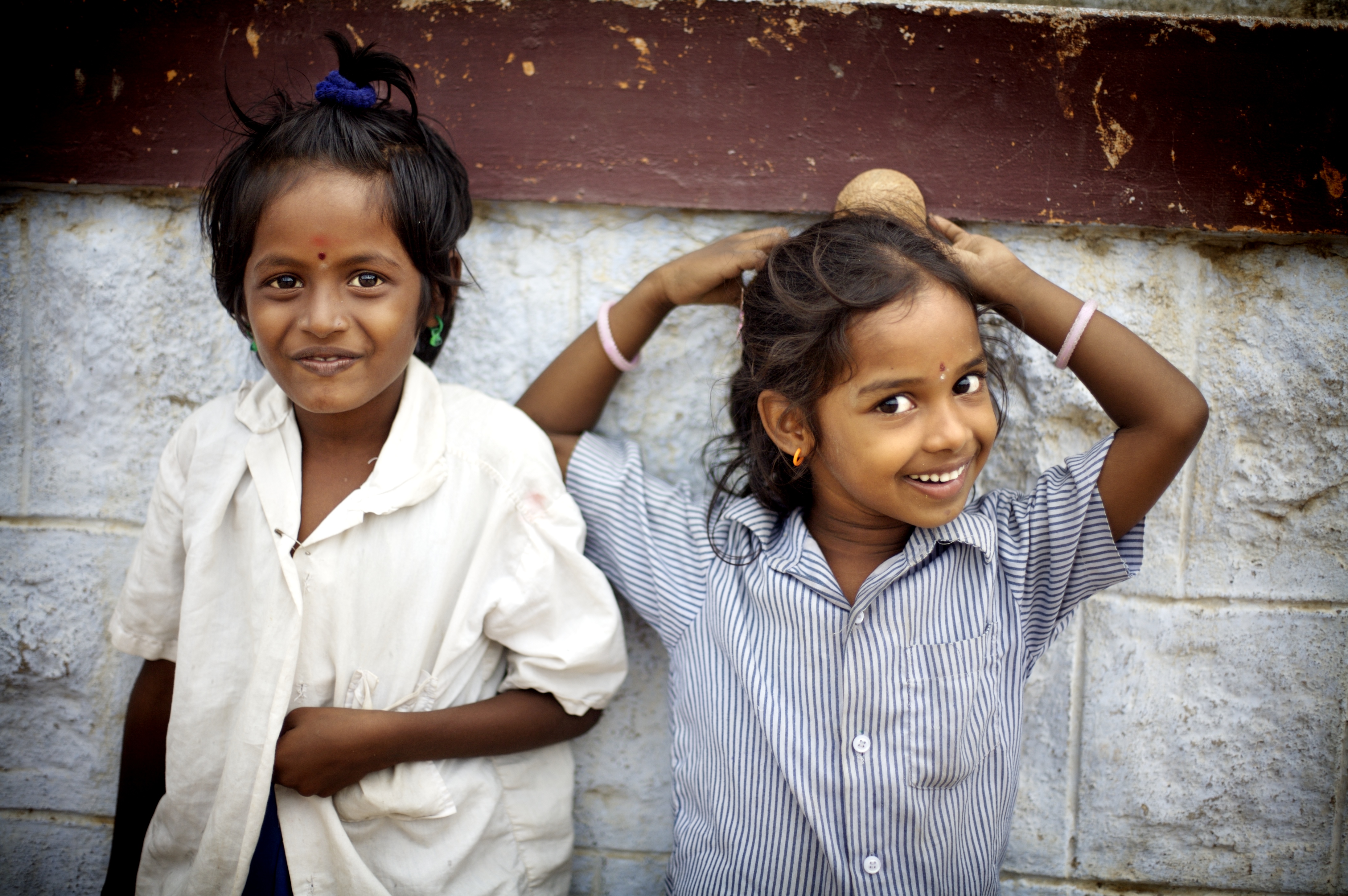 Spelende meisjes in India.