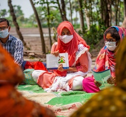 Voorlichting over seksuele uitbuiting van kinderen in Bangladesh
