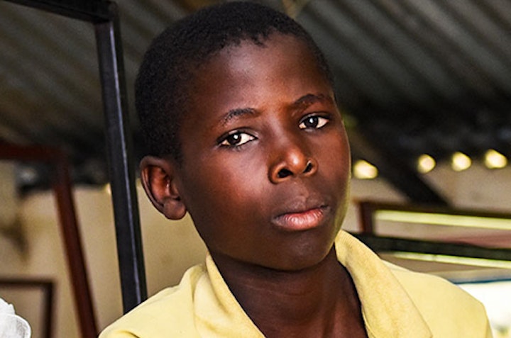 Frank uit Kenia werd slachtoffer van kinderarbeid