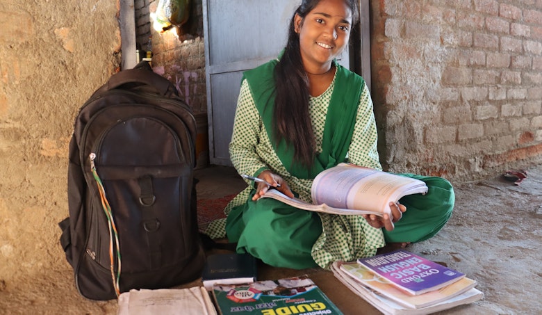 Het verhaal van Sana: van dwangarbeid naar onderwijs
