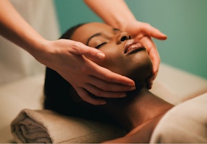 Maintaining Your Summer Glow with A HydraFacial