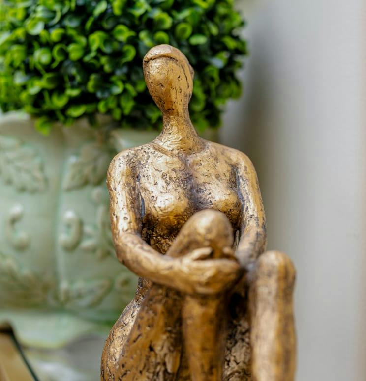 sculpture of a woman's body