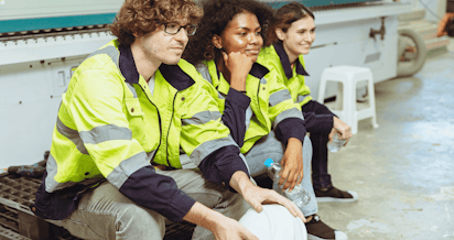 Government launches £1bn youth jobs drive to unlock 200,000 roles and apprenticeships 