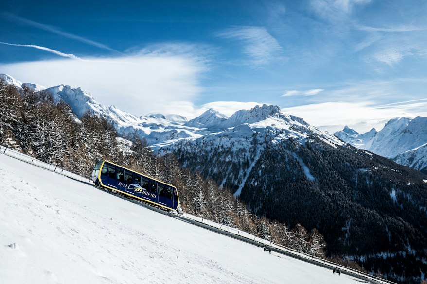 Funiculaire St-Luc – Tignousa sous la neige