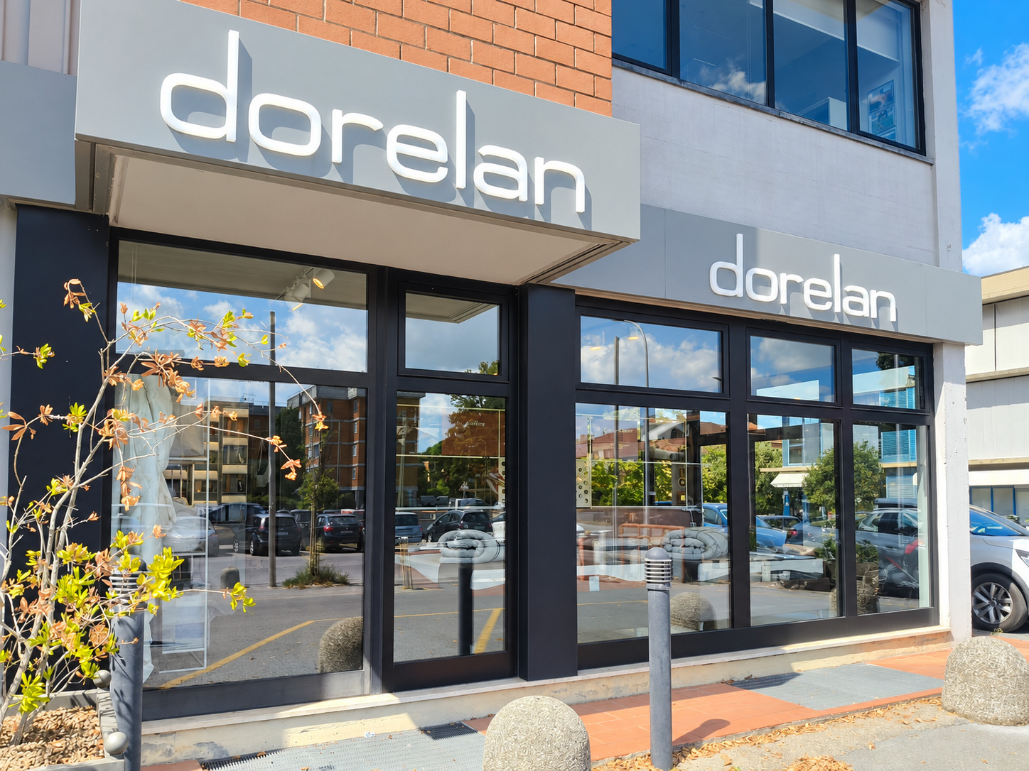 Dorelan showroom with beds and mattresses on display