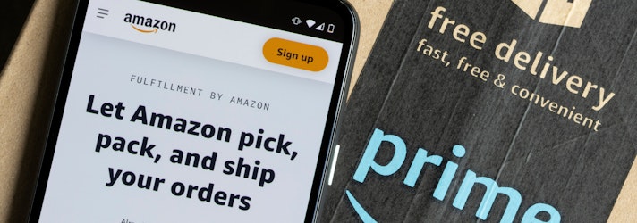 Un smartphone táctil para poder acceder a Amazon, que incluirá el acceso a Amazon Prime con el envío gratis de. tus pedidos hasta tu casa