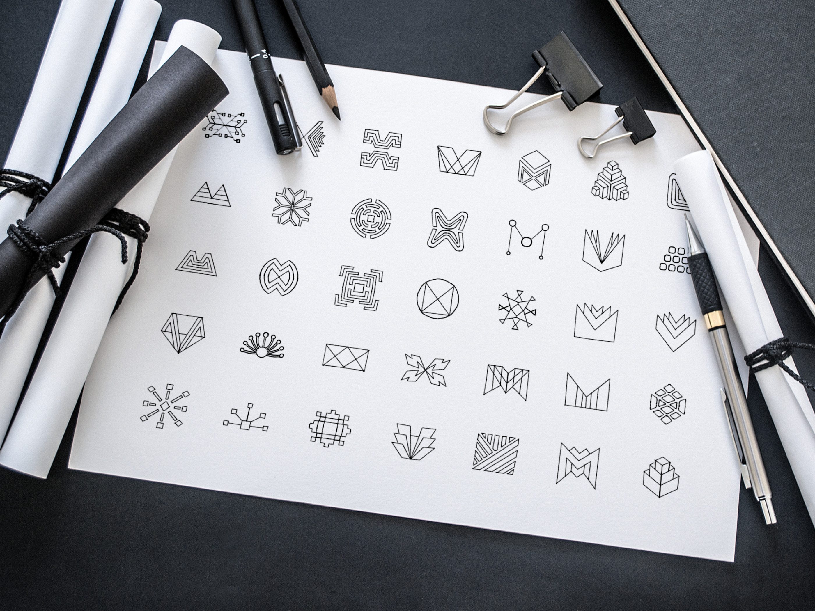 mobingi logo sketches