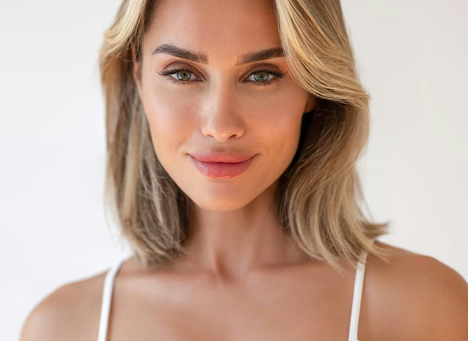 woman smiling forward
