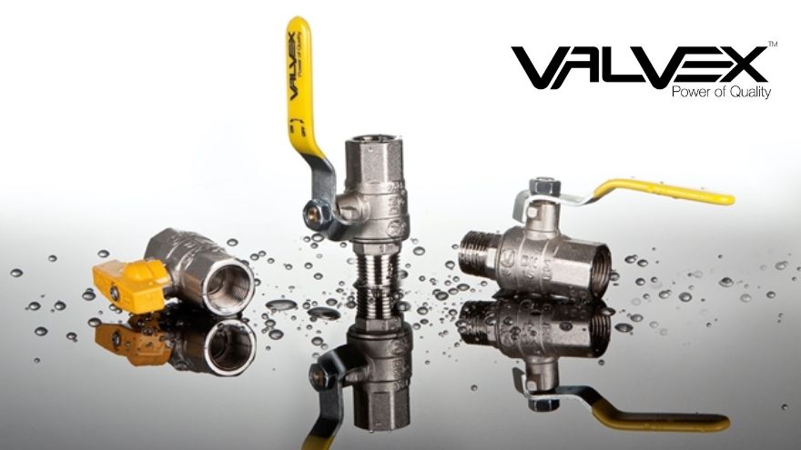 Кульові крани Valvex для газових установок на білому фоні
