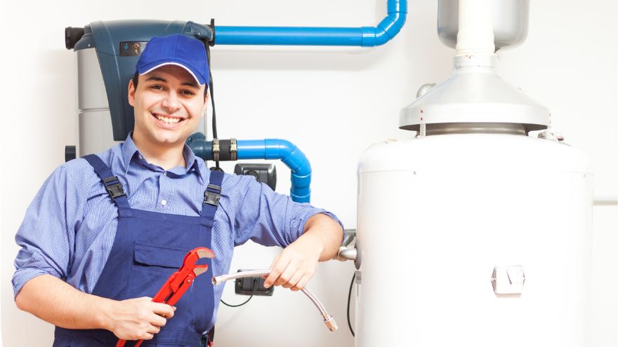 сантехнік у котельні