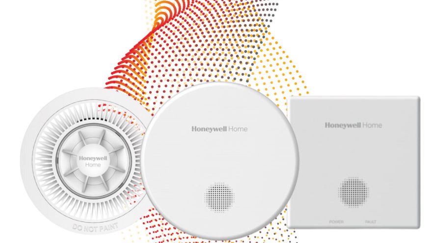 Czujniki bezpieczeństwa Honeywell Resideo na Białym tle