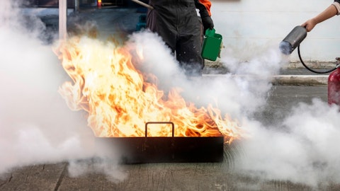 Alternatywa dla standardowych rozwiązań przeciwpożarowych: Spray gaśniczy