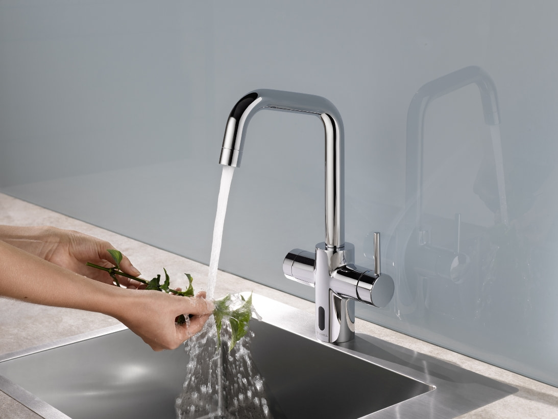 Elektroniczna bateria umywalkowa SCHELL MODUS E z mieszaczem w kuchni