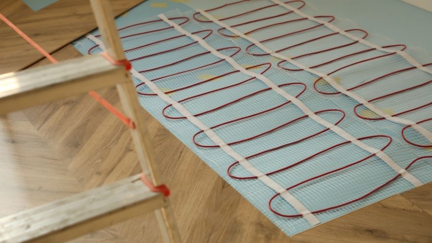 Panele podłogowe pod ogrzewanie podłogowe