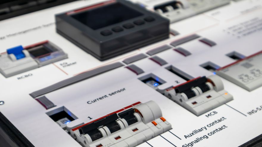 Деталь сучасного електричного щита