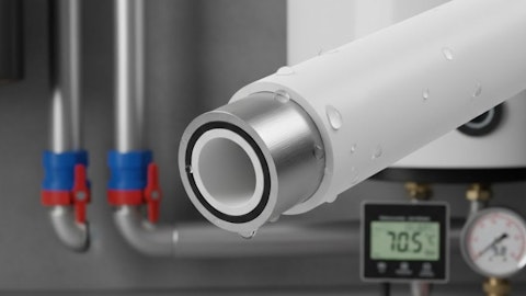 Przekrój rury PEX z warstwą aluminium