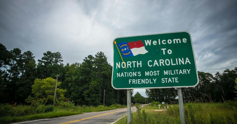 The Welcome to North Carolina sign