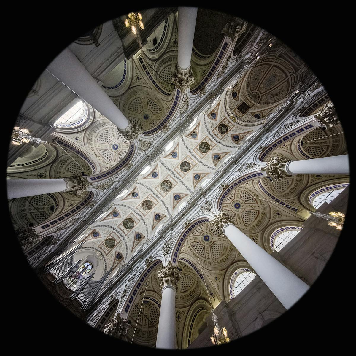 Navata - Basilica di San Pietro