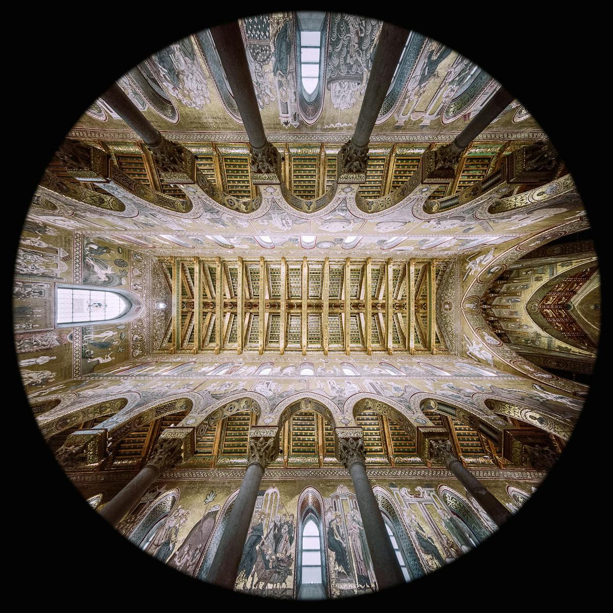 Nave - Santa Maria Nuova Cathedral
