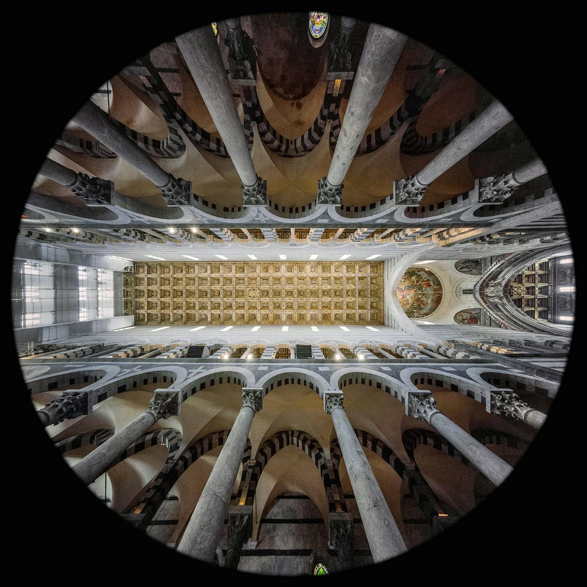 Navata - Cattedrale Metropolitana Primaziale di Santa Maria Assunta