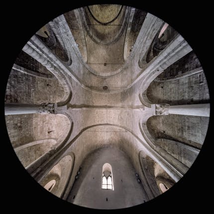 Nave - San Leone Cathedral