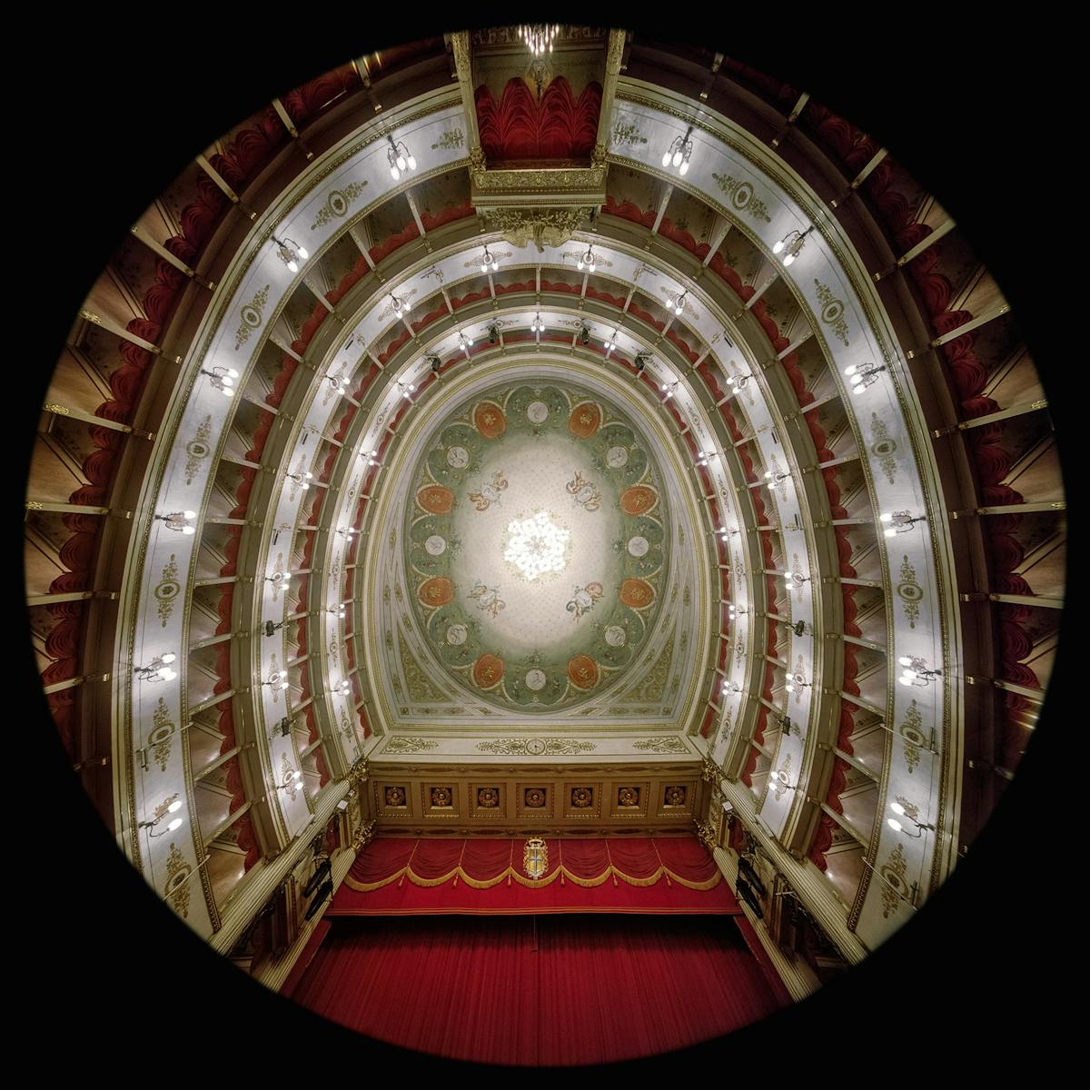 Hall - Pavarotti-Freni municipal Theater