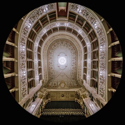 Hall - Rinnovati Theater, Palazzo Pubblico