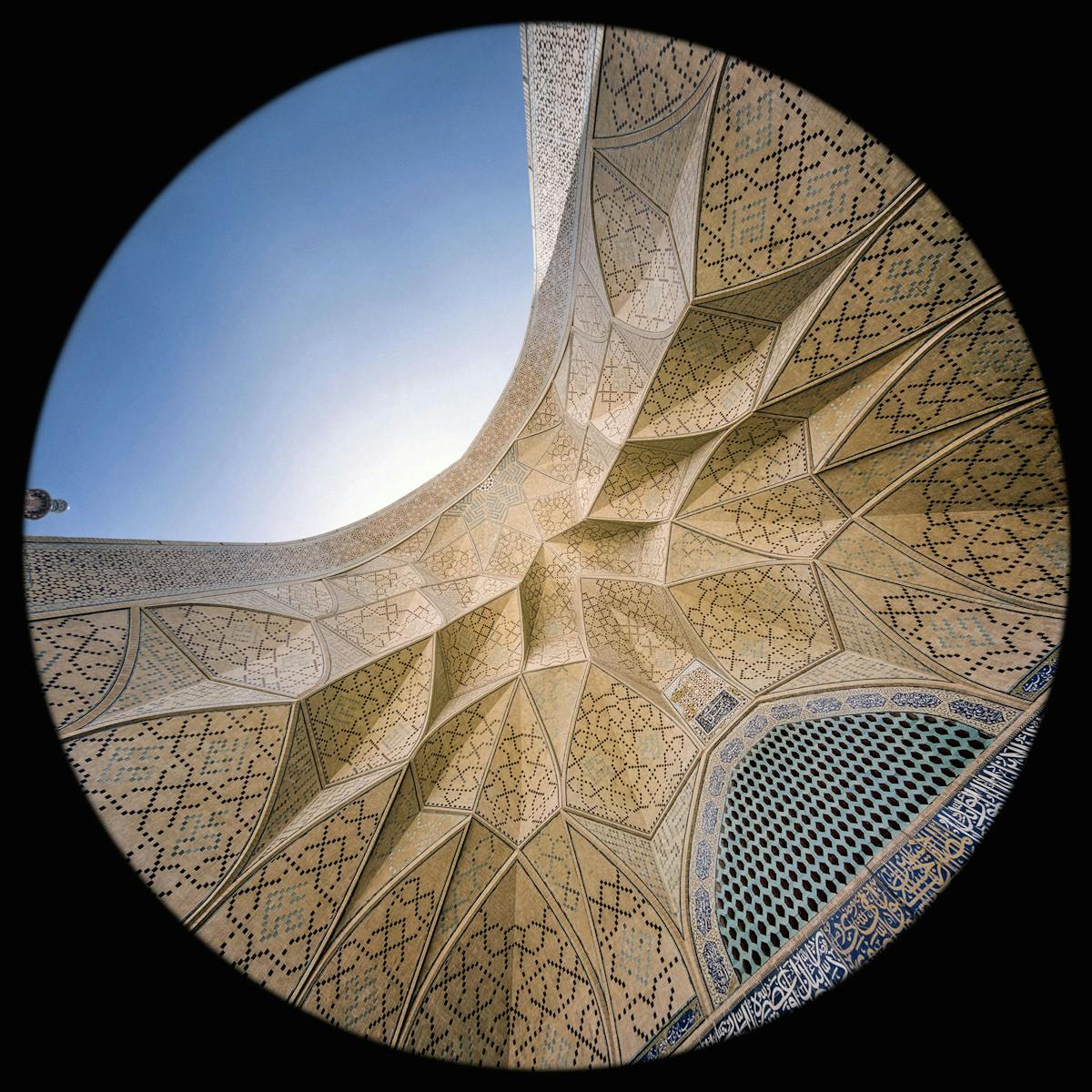 Iwan Ostad (ovest) - Moschea Jameh Atigh