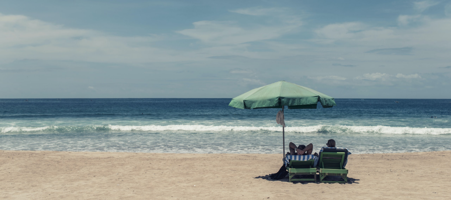 How to put together an annual leave policy hero image