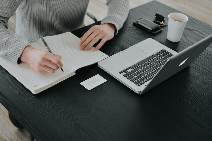 The 2023 essential guide to HR policy compliance