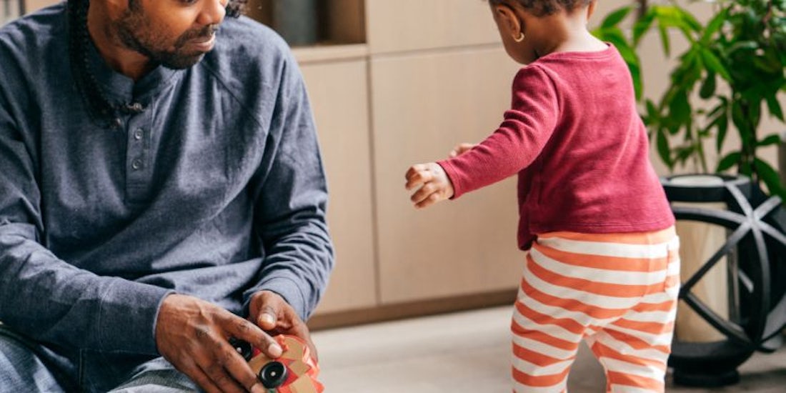 An employer’s guide to paternity leave hero image