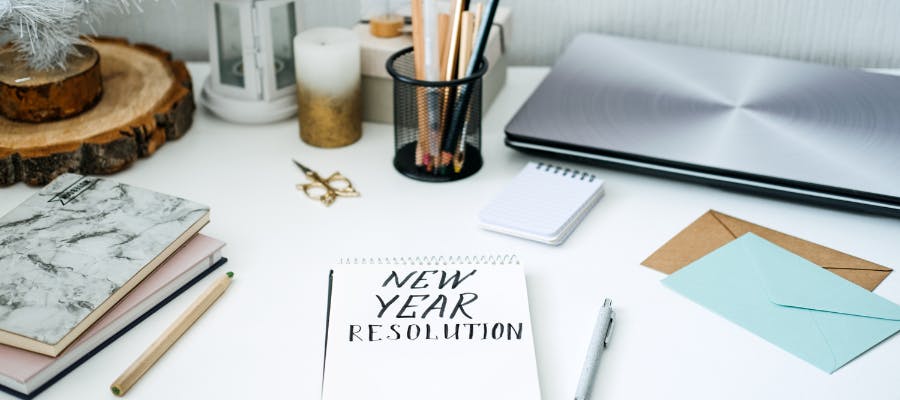 HR New Year’s resolutions for business owners hero image