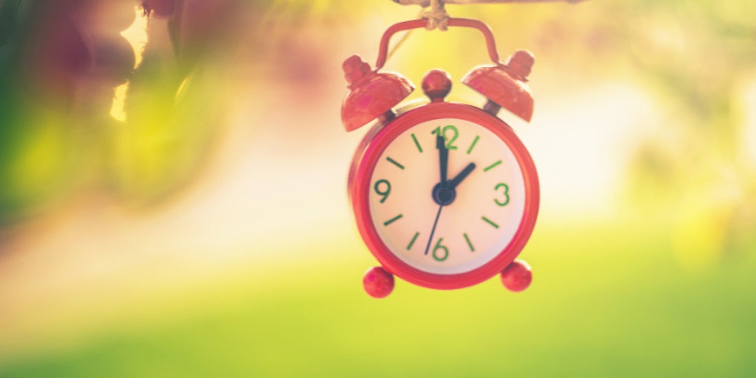 Spring forward, don’t stumble! Employer tips for managing daylight saving time change hero image