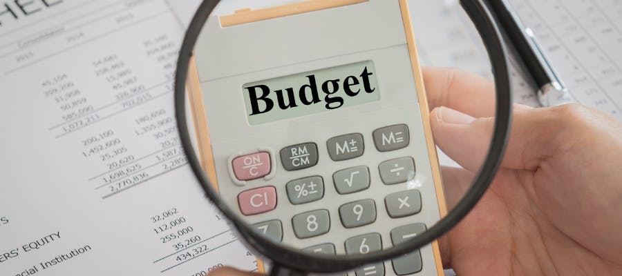 HR Heartbeat: 2024 Federal Budget Bill, minimum wage goes up in B.C., and... hero image