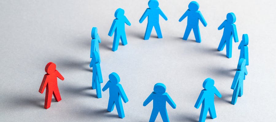 HR Heartbeat: Shoulder checks in the workplace, racial discrimination, and… hero image