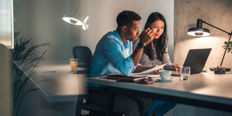 Managed vs manual payroll Business owners choosing the right payroll solution for their business