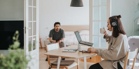 Remote working clocking in system Remote workers clocking in from home using a modern clocking in system