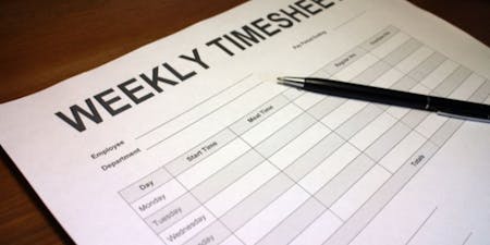 Manual weekly timesheet Template of a manual timehseet on a piece of paper