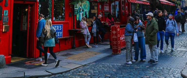 Number of visitors to Ireland up 7% in April hero image