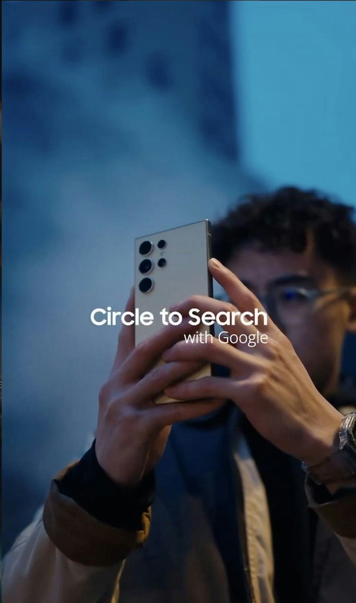 Person using Samsung Circle to Search on a phone