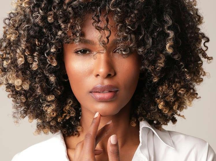 woman with afro
