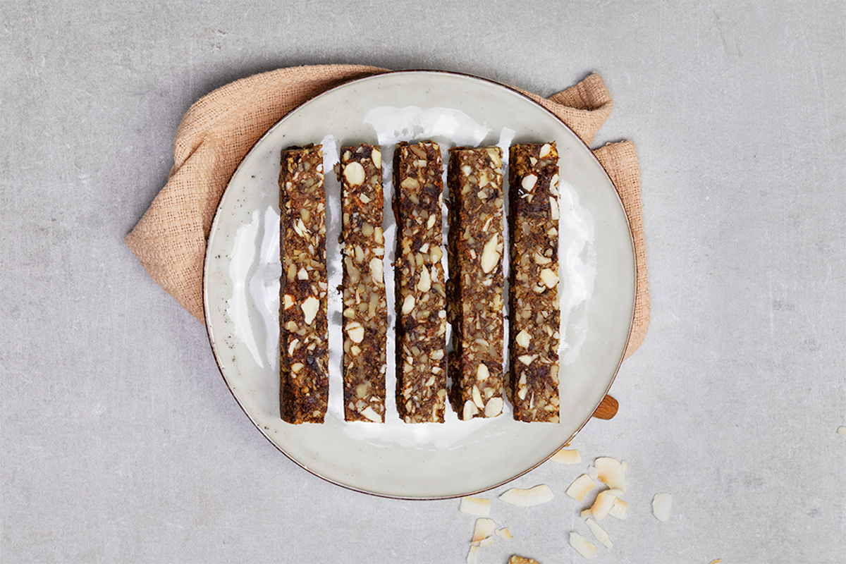 Baked Gingerbread Energy Bars<!-- -->
