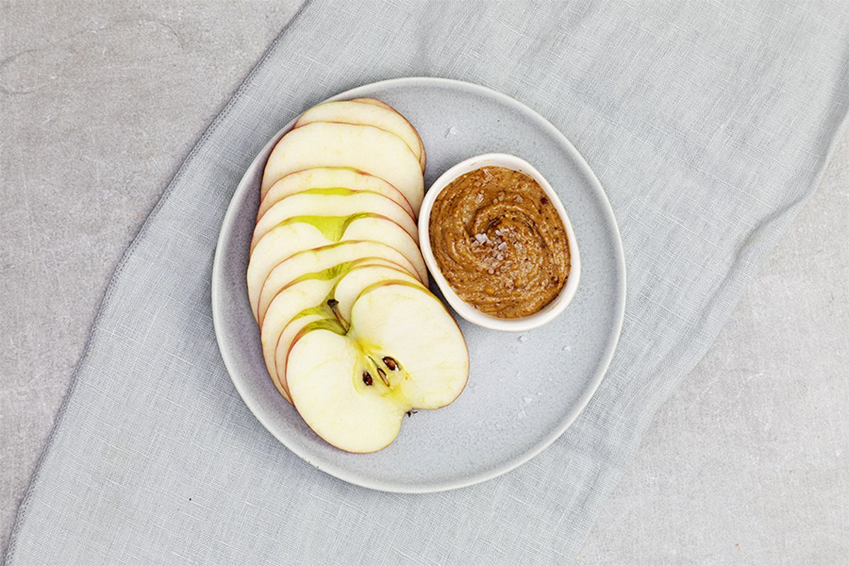 Apple with Almond Coconut Dip<!-- --> - Lifesum