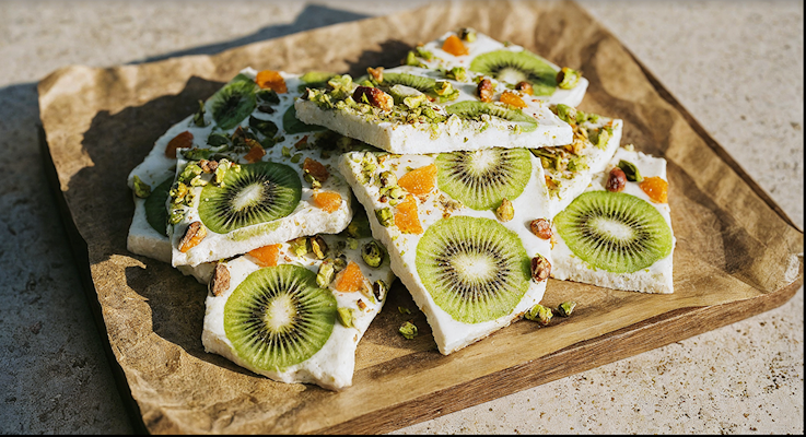 Vanille-Joghurt-Riegel mit Kiwi, Aprikosen und Pistazien