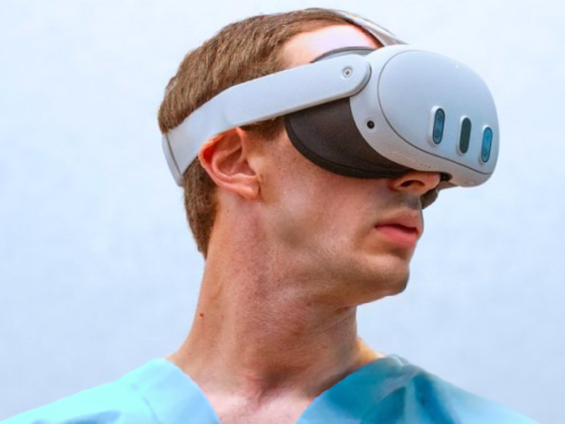 ragazzo con visore realtà virtuale HScapeSIM™