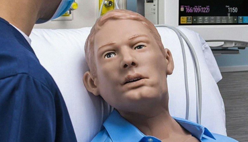 HAL, il robot paziente che cambia la formazione dei medici